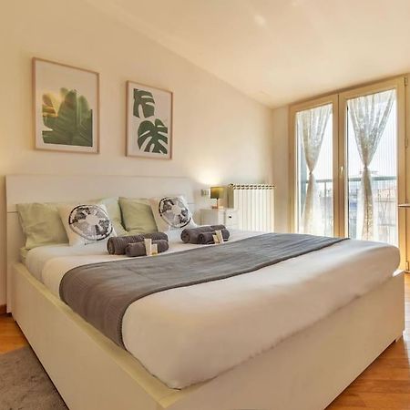 Unique & Strategic Flat, 50M From M4 Station Lägenhet Milano Exteriör bild